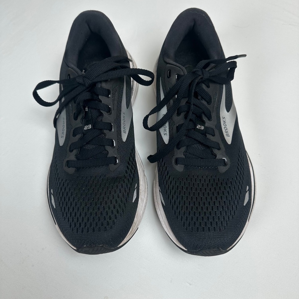 Brooks Adrenaline GTS 23 Women's Size 7 B Black Gray Running Shoes Sneakers